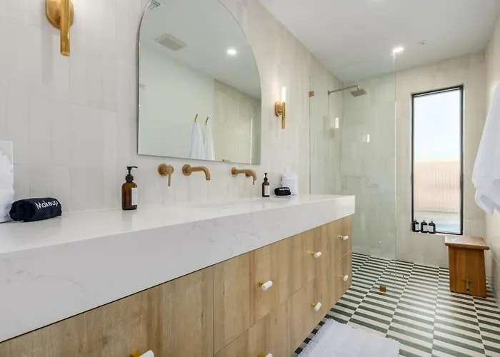 Lux Family Retreat-free Htd Pool-3 En-suites