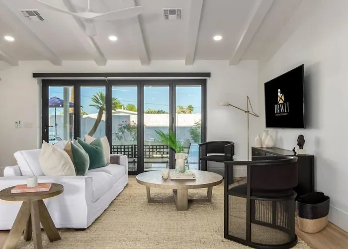 Dom wakacyjny Lux Family Retreat-free Htd Pool-3 En-suites